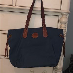 ❤️Dooney & Burke Navy Blue Tote ❤️